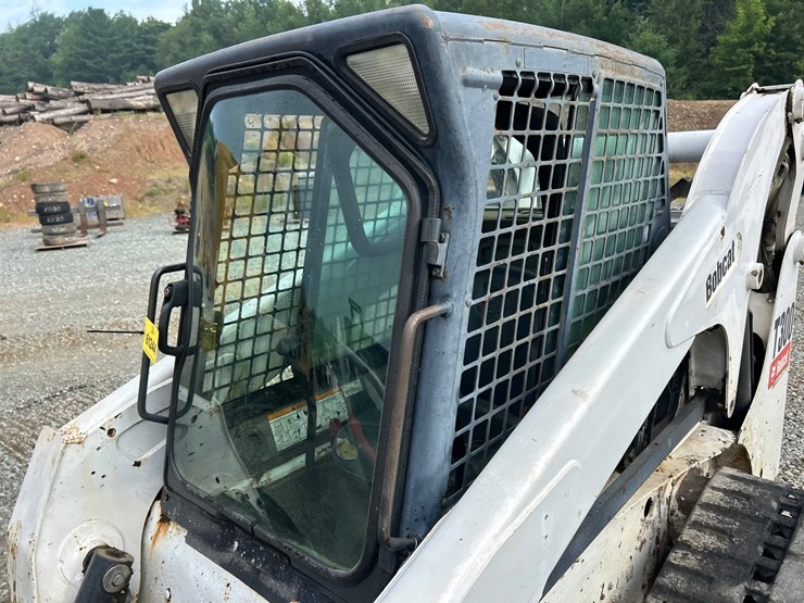 bobcat-t300-image-40
