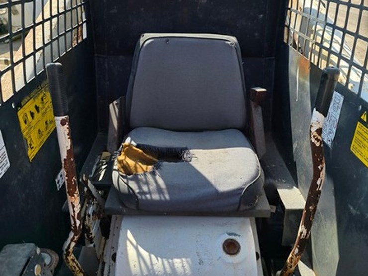 bobcat-825-image-11