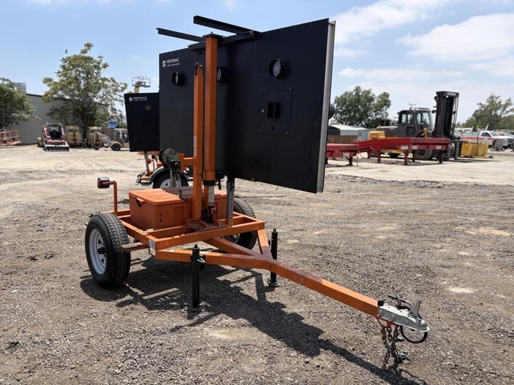 2013-vermac-arrow-board-trailer-image-7