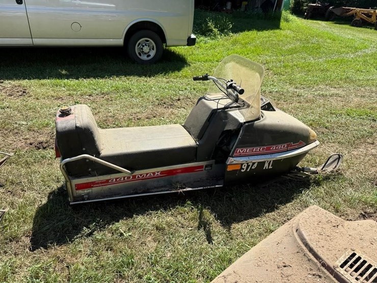 mercury-440-max-snowmobile-image-4