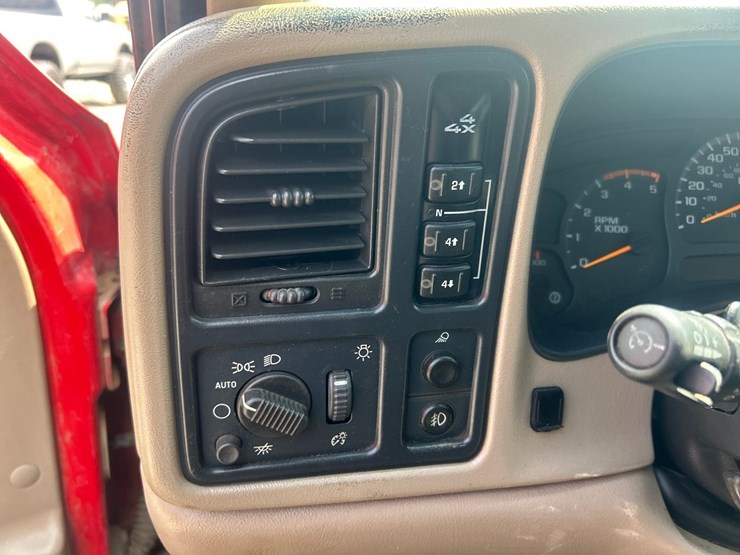 2005-chevrolet-2500-image-45