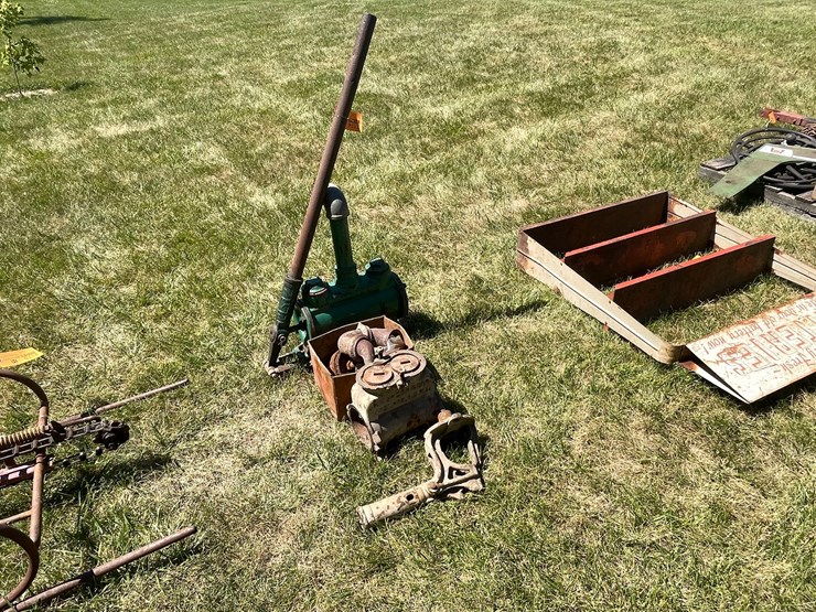 #2174-•-water-transfer-pump-with-spare-parts-image-1