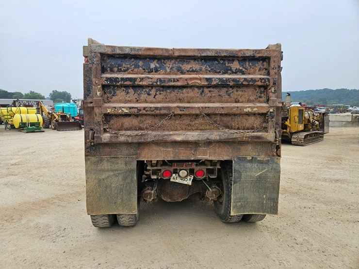 1995-ford-l8000-image-4