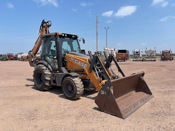 2015-case-590sn-image-3