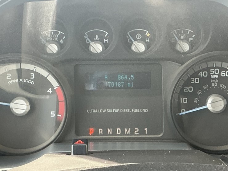 2016-ford-f550-image-22