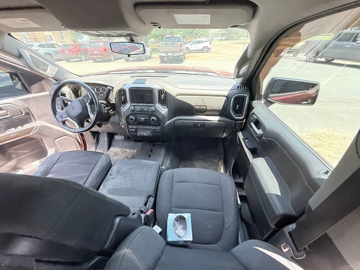 2020-chevrolet-silverado-1500-image-40