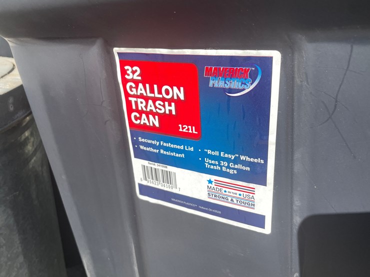 #2140-•-(3)-garbage-cans-image-2