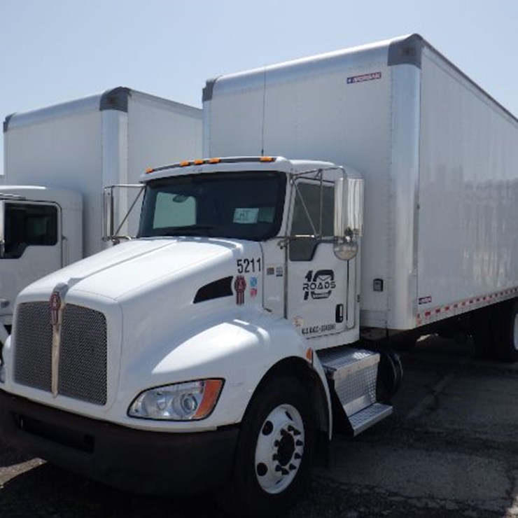 2022 KENWORTH T270