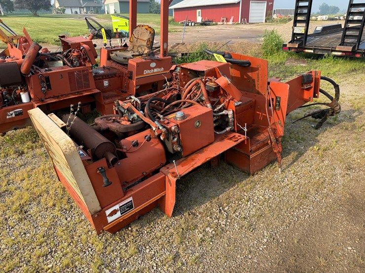ditch-witch-350sx-image-1