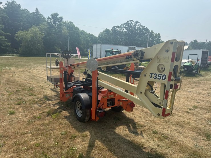 2016-jlg-t350-image-5
