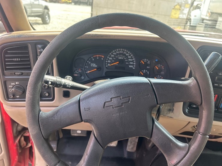 2005-chevrolet-2500-image-47