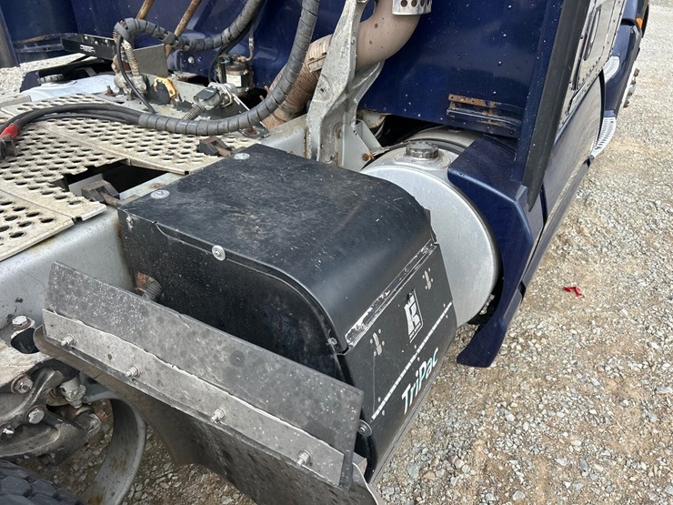 2017-kenworth-t660-image-32
