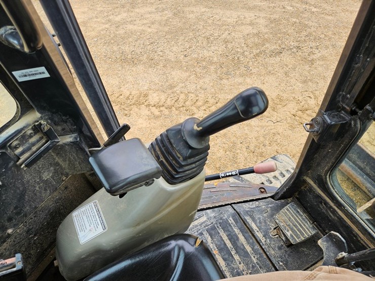 yanmar-vio35-image-27