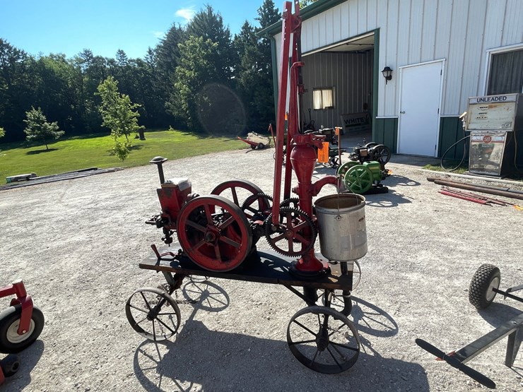 #2114-•-2-1/2-hp-associated-gas-engine-with-pump-jack-image-6