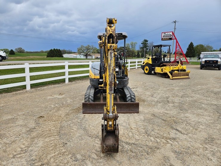 new-holland-e35sr-image-8