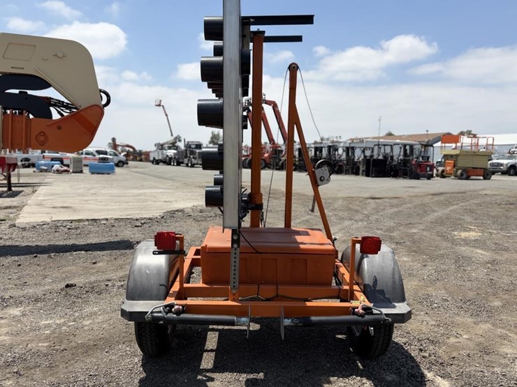 2013-vermac-arrow-board-trailer-image-4
