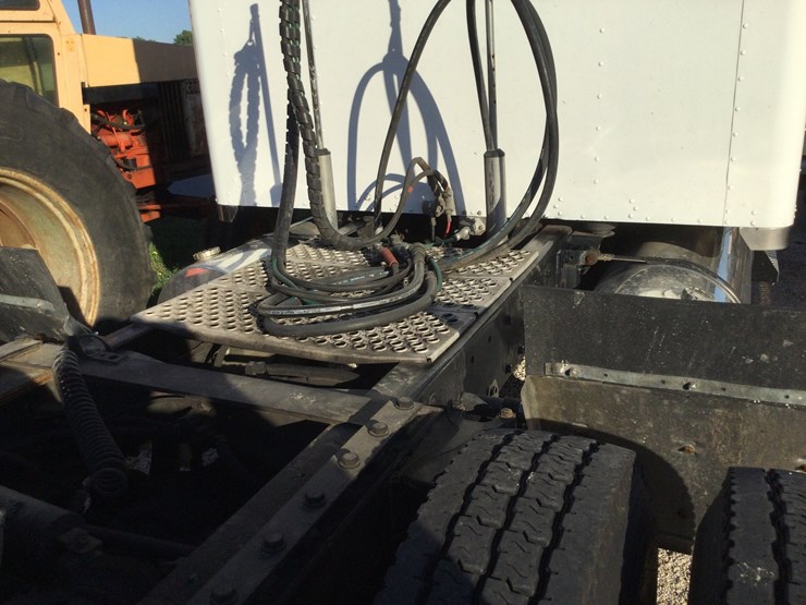 2006-kenworth-w900-image-13