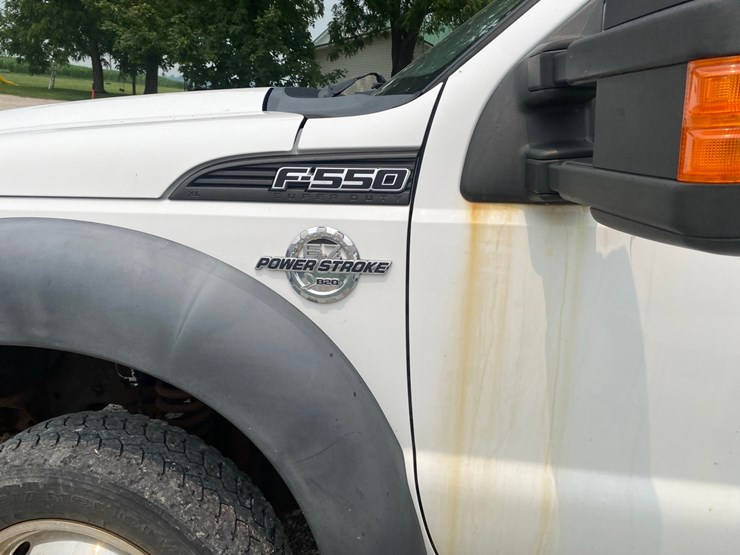 2011-ford-f550-image-53