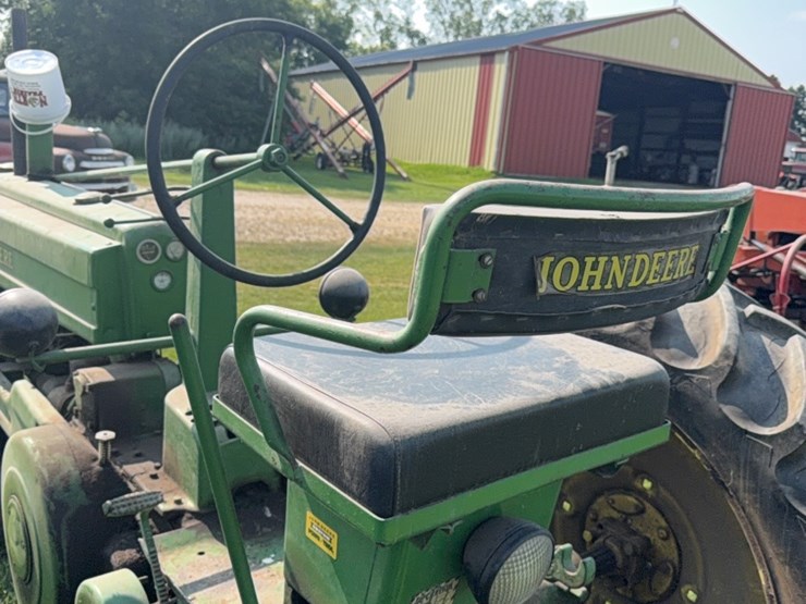 john-deere-b-image-33