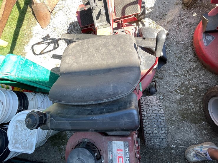 #2108-•-snapper-33"-riding-mower-image-6