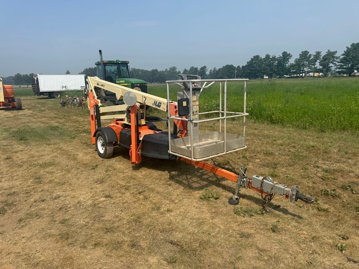 2016-jlg-t350-image-1