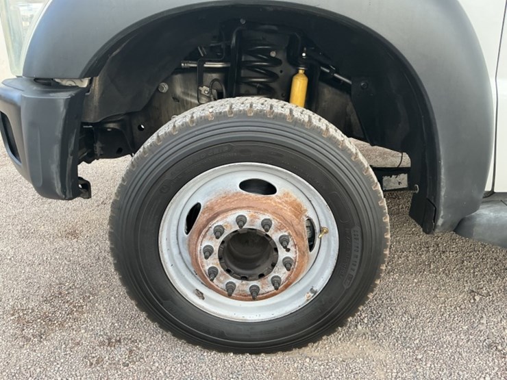 2015-ford-f550-image-9