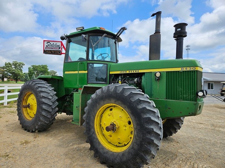 john-deere-8430-image-8