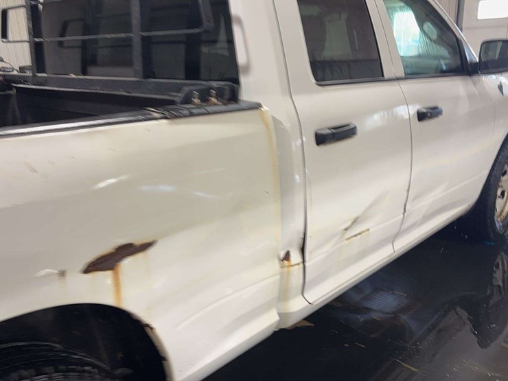 2014-dodge-1500-image-32