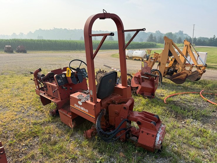 ditch-witch-350sx-image-3