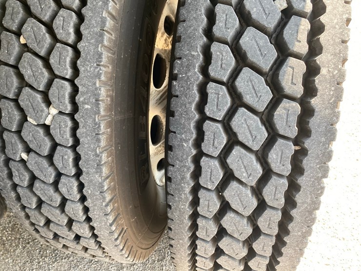 2019-peterbilt-579-image-87