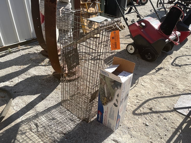#2131-•-(2)-live-animal-traps-image-1