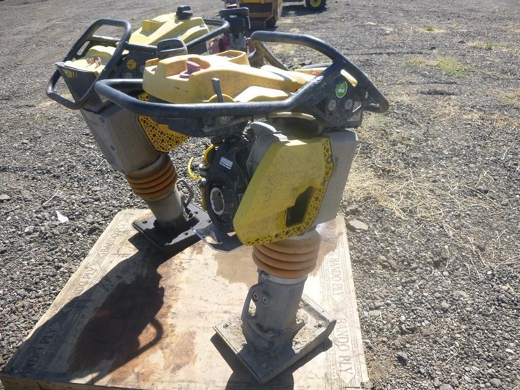 2019-bomag-bt65-image-5