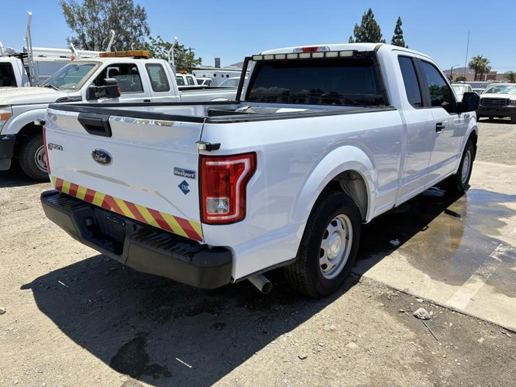 2017-ford-f150-image-3