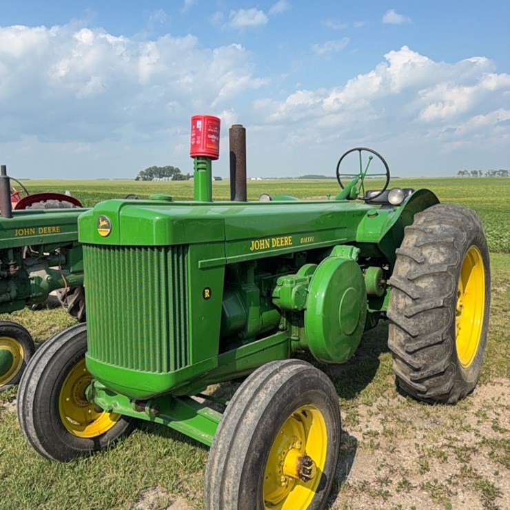 JOHN DEERE R