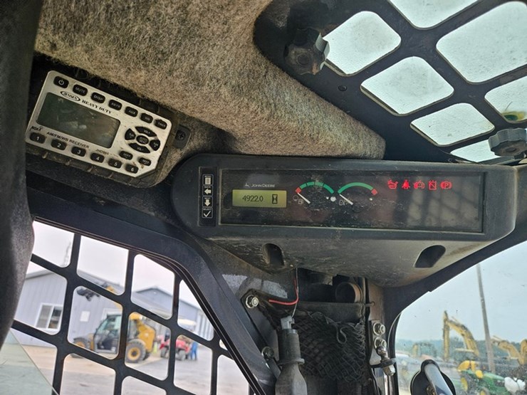deere-328e-image-33