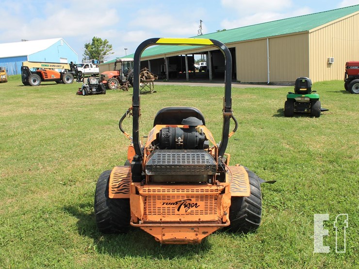 scag-turf-tiger-61-zero-turn-mower-9601-image-4