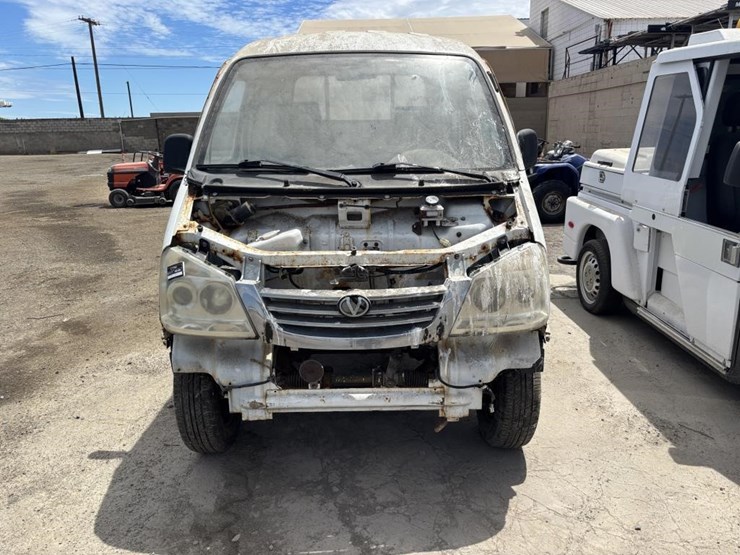 2010-vantage-evx1000-utility-truck-image-5