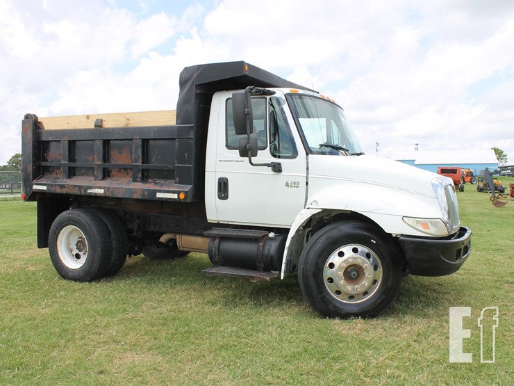 2001-international-durastar-4300-image-3