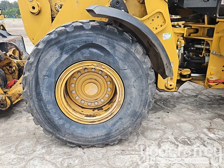 2020-caterpillar-938m-image-16
