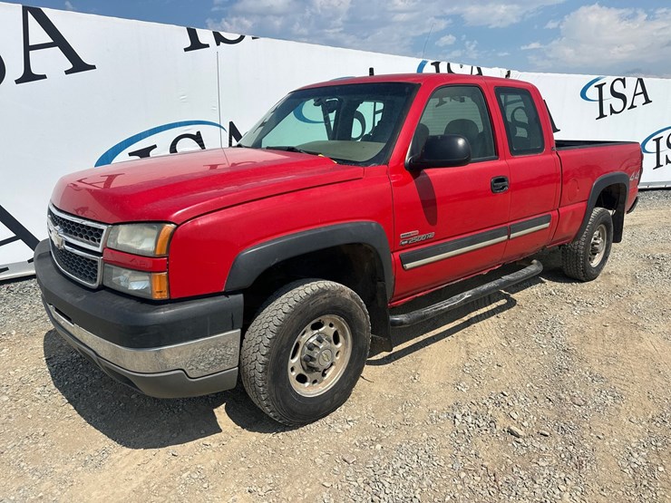 2005-chevrolet-2500-image-1