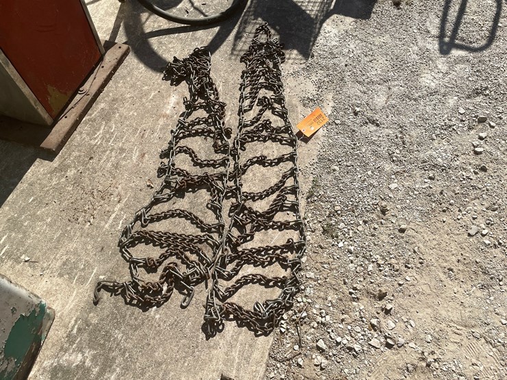 #2132-•-set-of-garden-tractor-snow-tire-chains-image-2