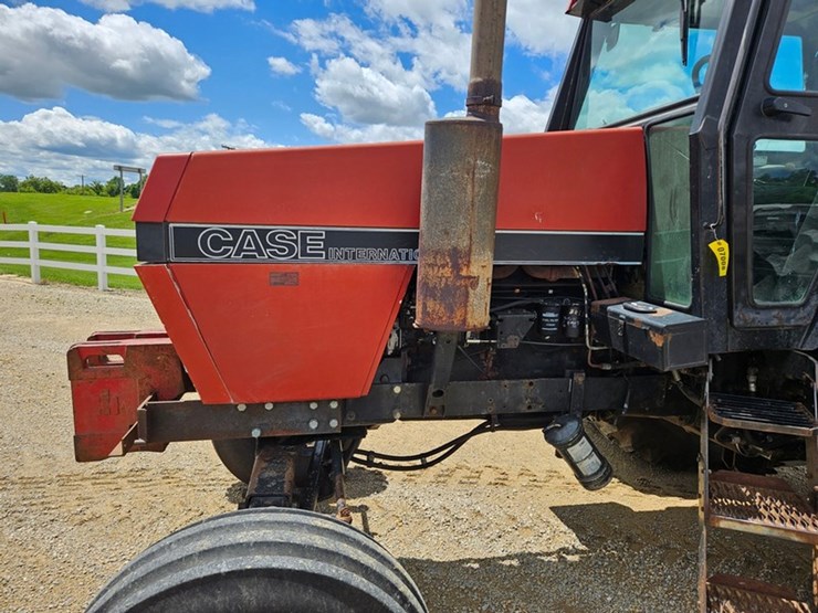 1984-case-ih-2294-image-10