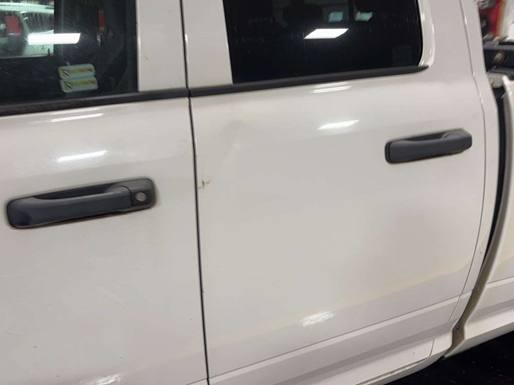 2014-dodge-1500-image-27