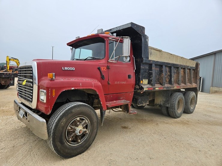 1995-ford-l8000-image-1