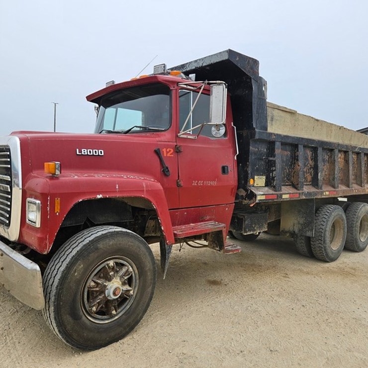 1995 FORD L8000