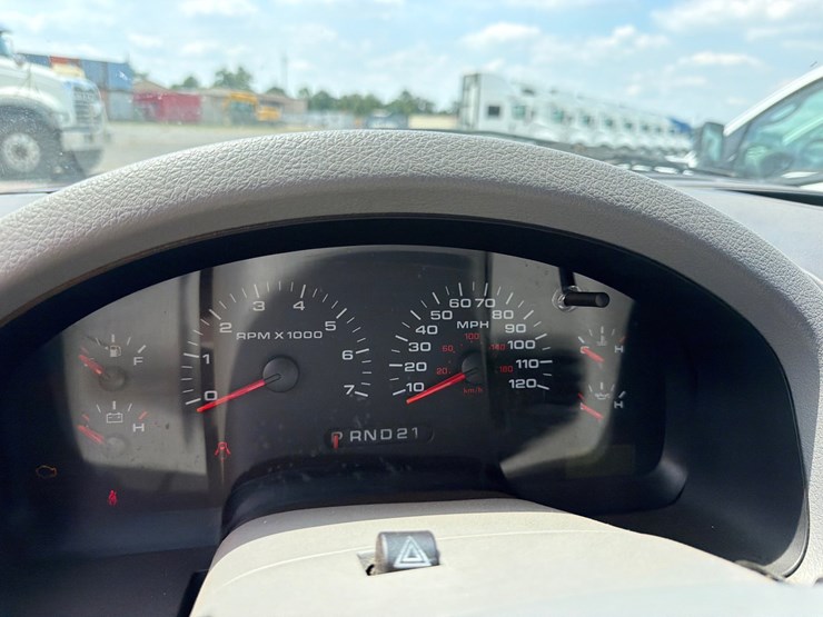 2004-ford-f150-image-9