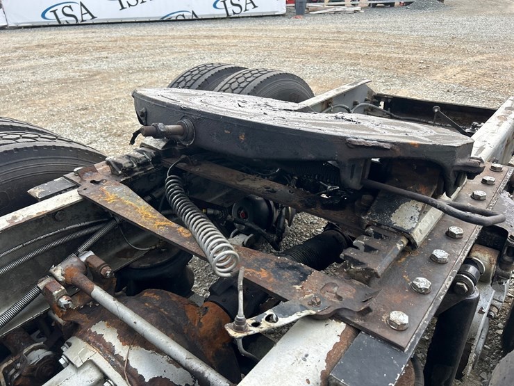 2017-kenworth-t660-image-25