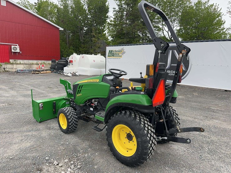 2025-john-deere-2025r-image-7