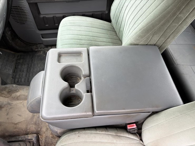 2011-ford-f250-image-17