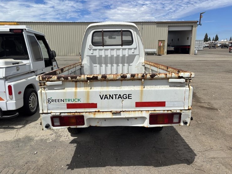 2010-vantage-evx1000-utility-truck-image-8